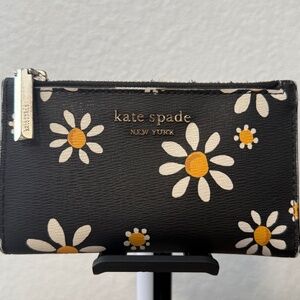 Kate Spade daisy wallet
